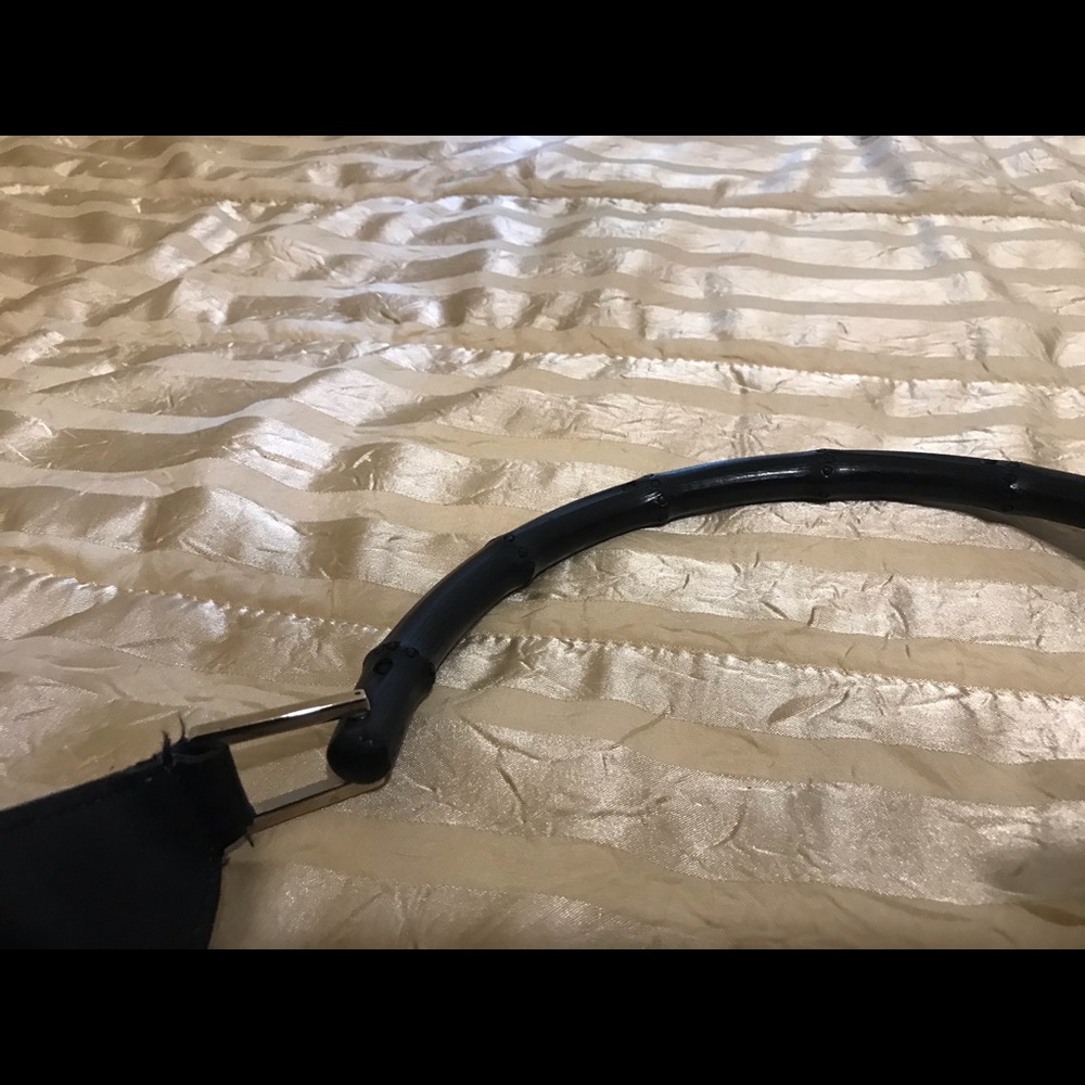 🍾 FIRM XL Gucci Drawstring Bag in Black Leather - Picture 5 of 9